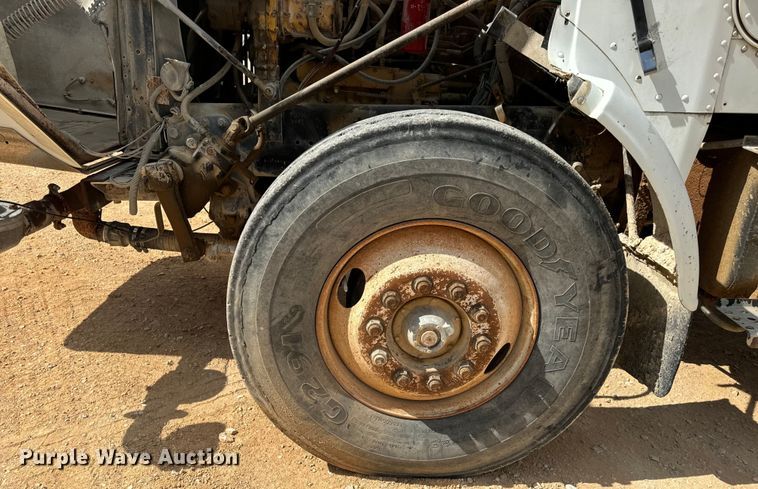 image for item EH7050 1987 Freightliner  FLC water truck