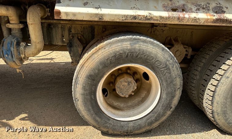 image for item EH7050 1987 Freightliner  FLC water truck