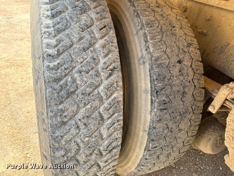 image for item EH7050 1987 Freightliner  FLC water truck