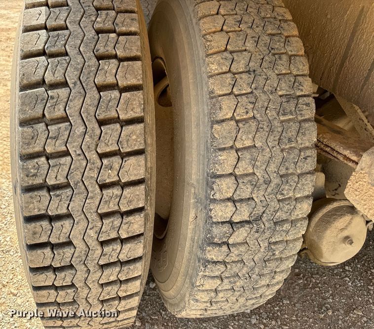 image for item EH7050 1987 Freightliner  FLC water truck