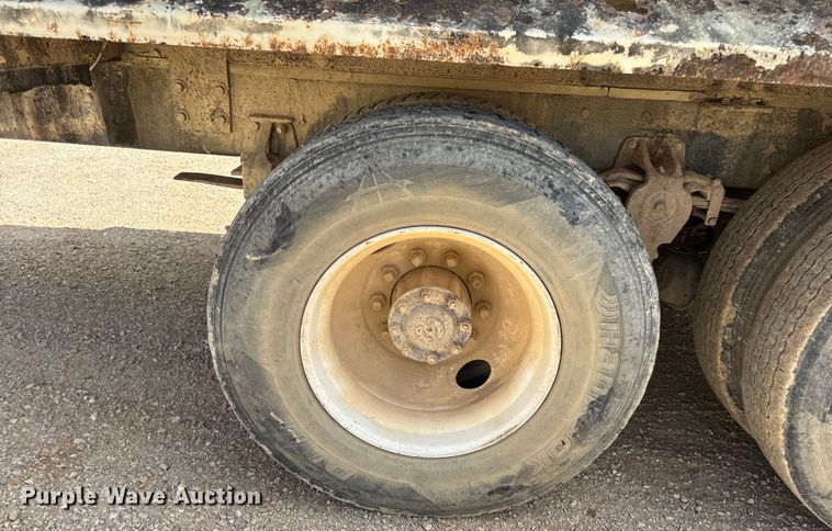 image for item EH7050 1987 Freightliner  FLC water truck