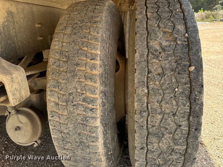 image for item EH7050 1987 Freightliner  FLC water truck