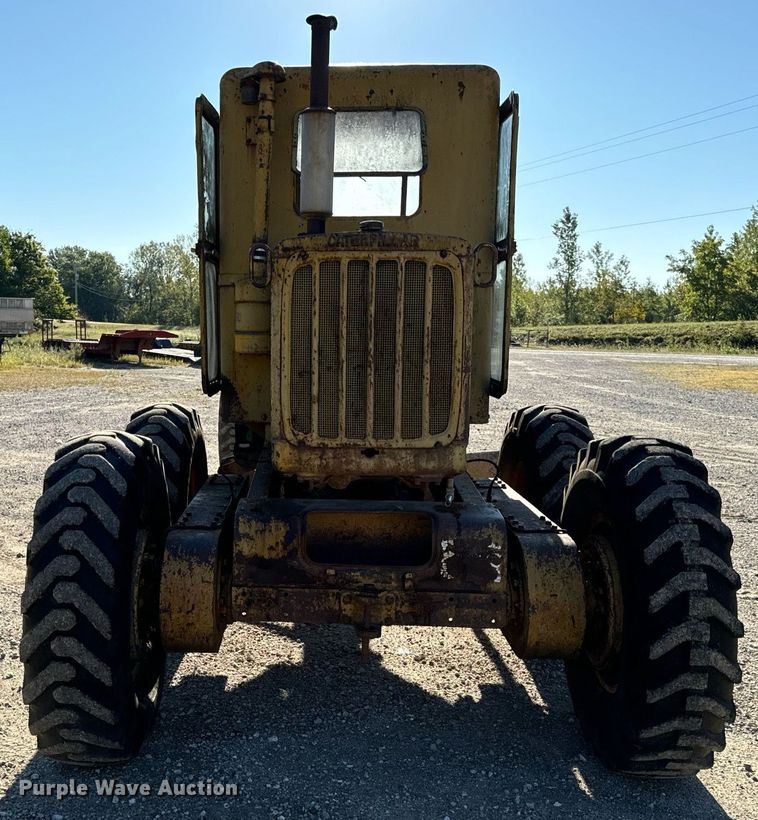 image for item EH7071 Caterpillar  rigid frame motor grader