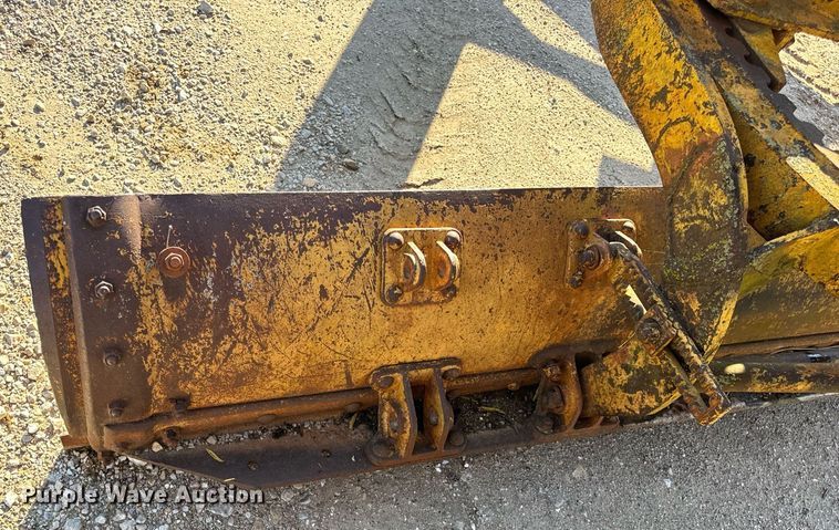 image for item EH7071 Caterpillar  rigid frame motor grader