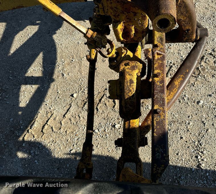 image for item EH7071 Caterpillar  rigid frame motor grader