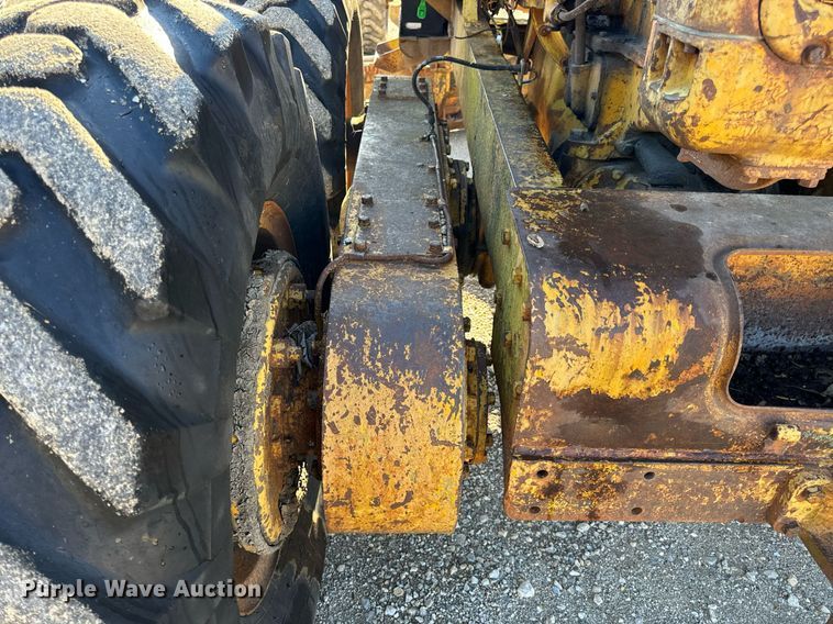 image for item EH7071 Caterpillar  rigid frame motor grader