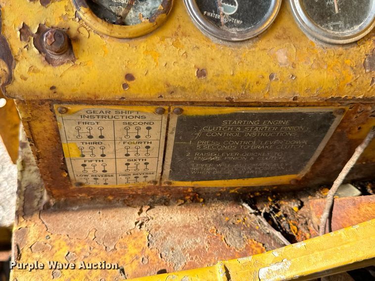 image for item EH7071 Caterpillar  rigid frame motor grader