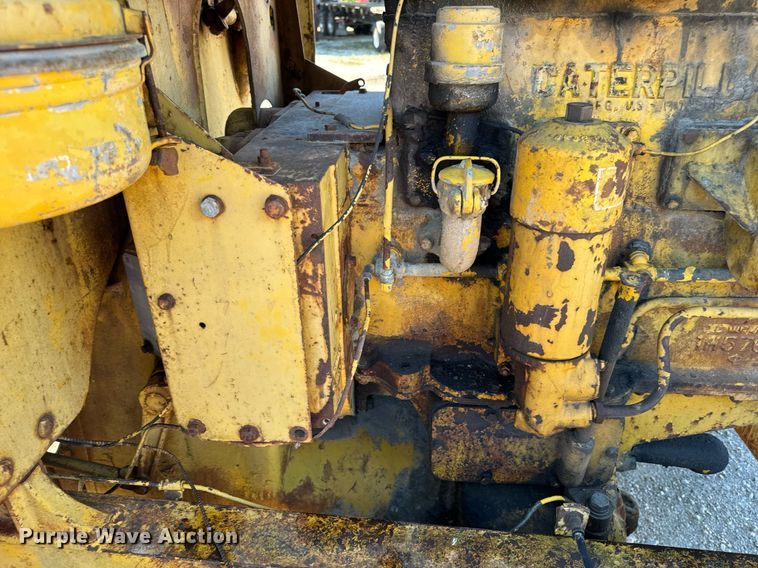 image for item EH7071 Caterpillar  rigid frame motor grader