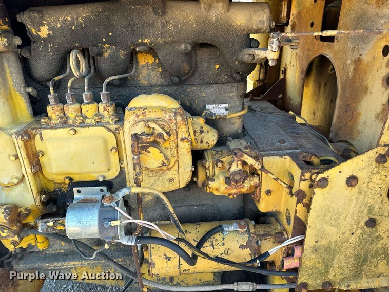 image for item EH7071 Caterpillar  rigid frame motor grader