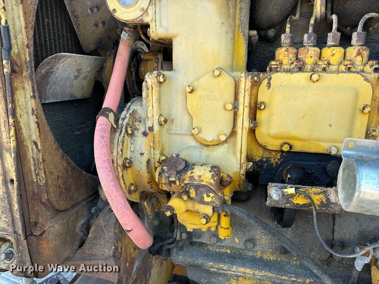 image for item EH7071 Caterpillar  rigid frame motor grader