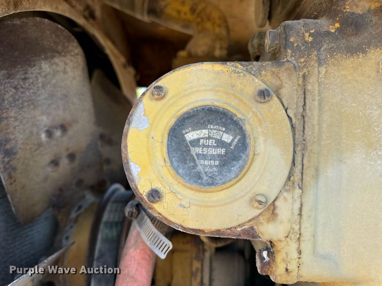 image for item EH7071 Caterpillar  rigid frame motor grader