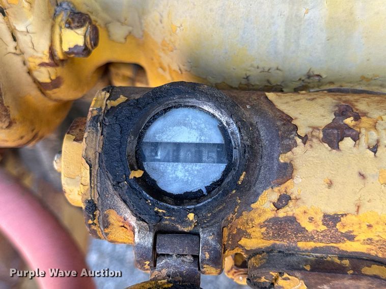 image for item EH7071 Caterpillar  rigid frame motor grader