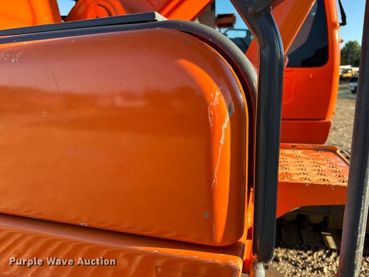 image for item EH7075 2008 Doosan DX255LC excavator