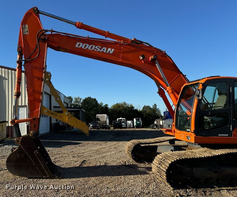 image for item EH7075 2008 Doosan DX255LC excavator