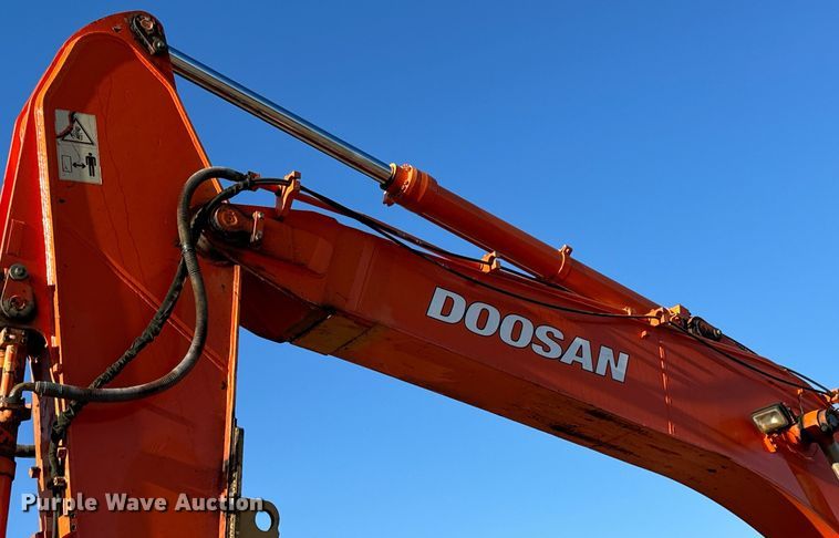 image for item EH7075 2008 Doosan DX255LC excavator