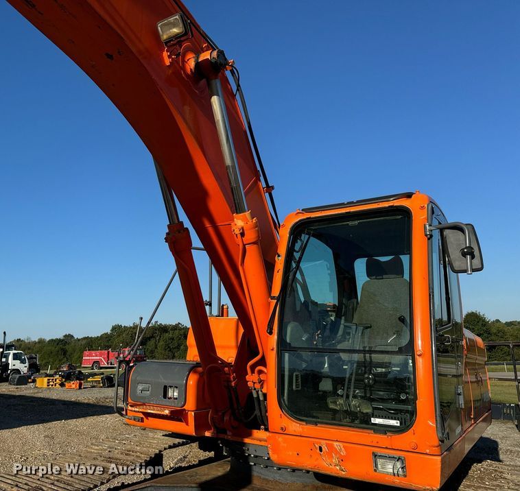 image for item EH7075 2008 Doosan DX255LC excavator