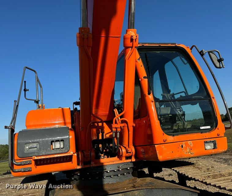 image for item EH7075 2008 Doosan DX255LC excavator