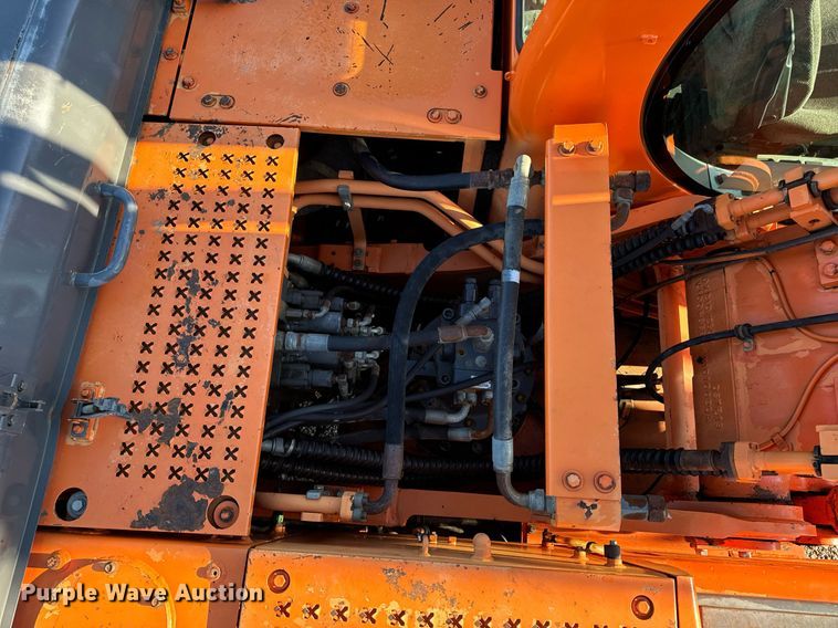 image for item EH7075 2008 Doosan DX255LC excavator