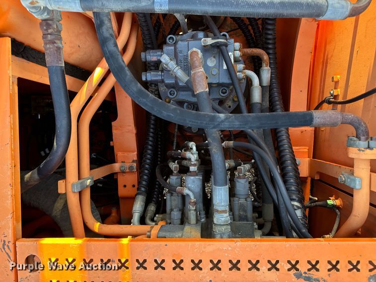 image for item EH7075 2008 Doosan DX255LC excavator