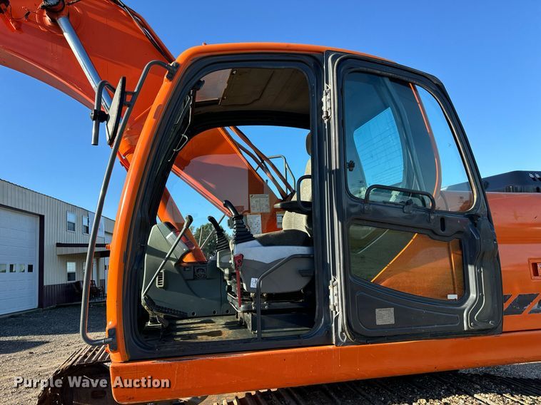 image for item EH7075 2008 Doosan DX255LC excavator
