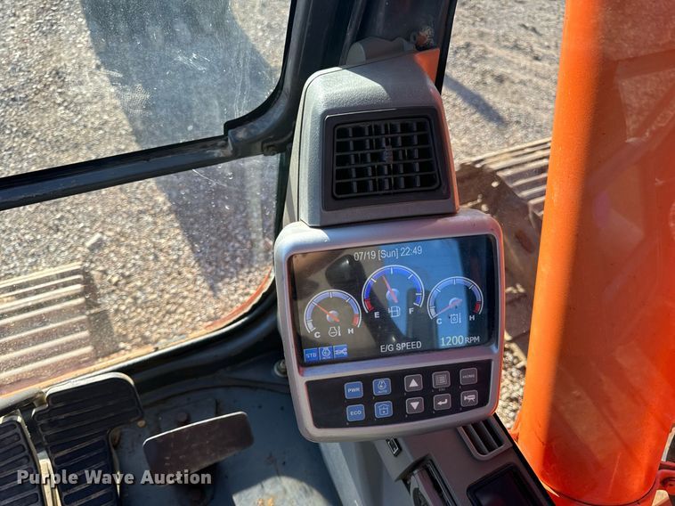 image for item EH7075 2008 Doosan DX255LC excavator