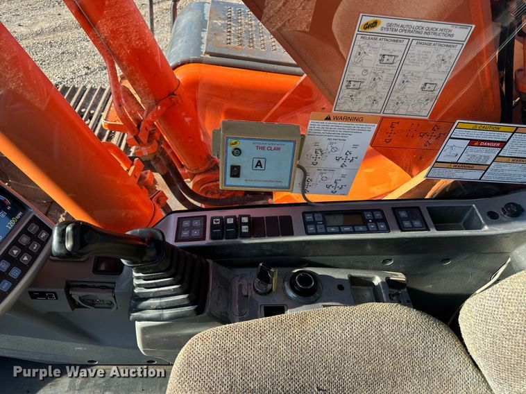 image for item EH7075 2008 Doosan DX255LC excavator