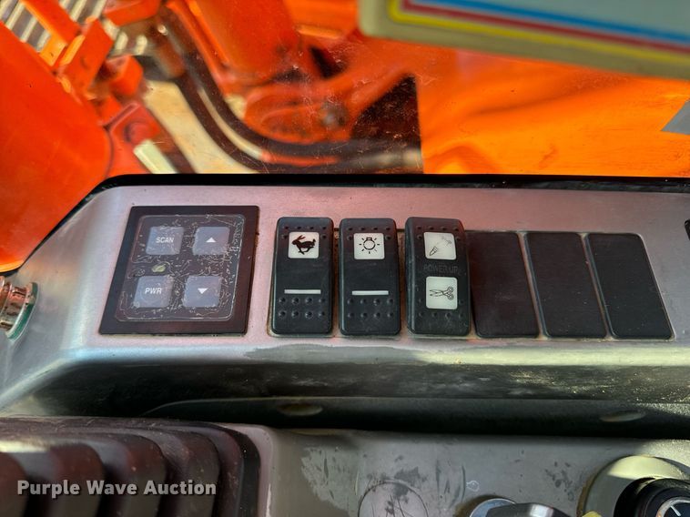 image for item EH7075 2008 Doosan DX255LC excavator