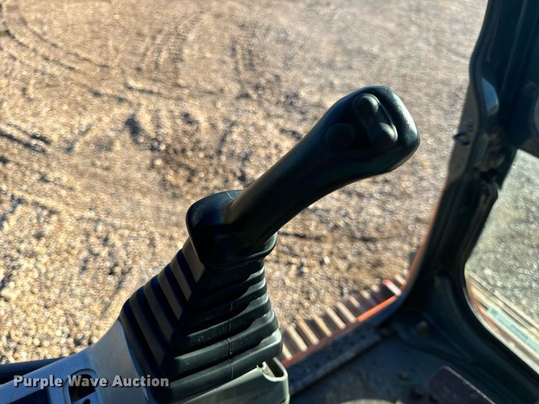 image for item EH7075 2008 Doosan DX255LC excavator