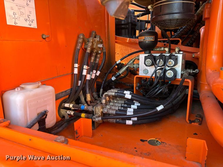 image for item EH7075 2008 Doosan DX255LC excavator