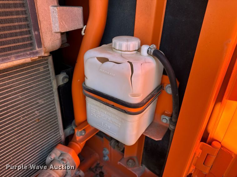 image for item EH7075 2008 Doosan DX255LC excavator