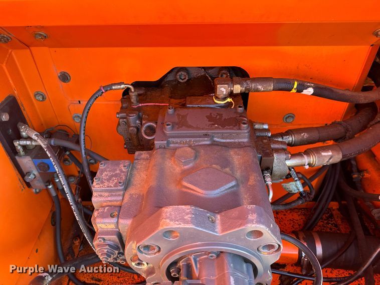 image for item EH7075 2008 Doosan DX255LC excavator