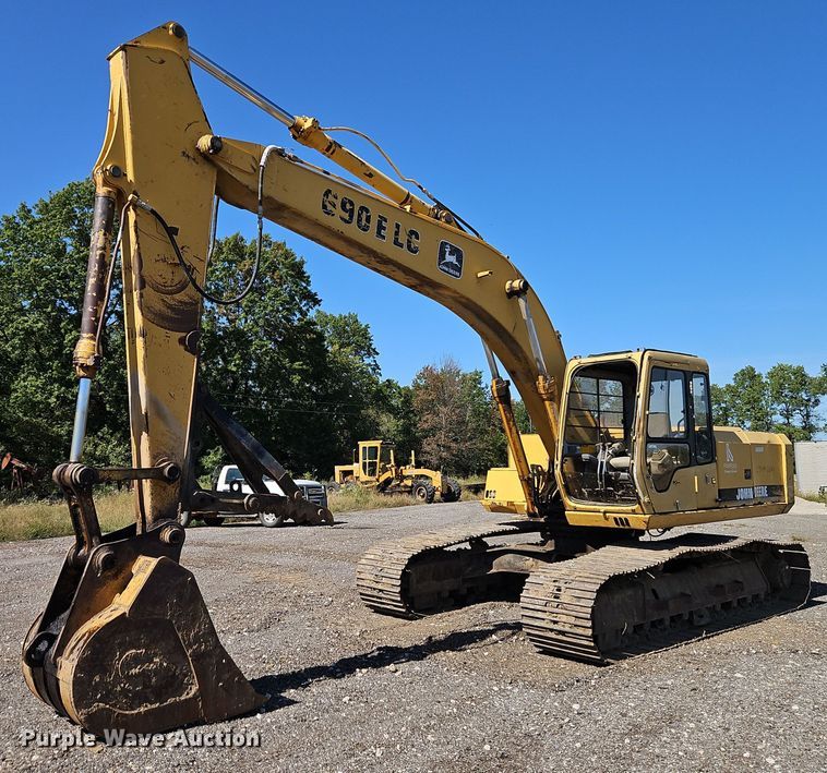 image for item EI8411 1997 John Deere 690E LC excavator