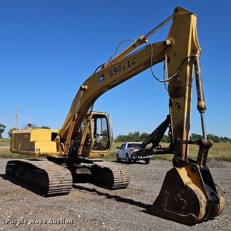 image for item EI8411 1997 John Deere 690E LC excavator
