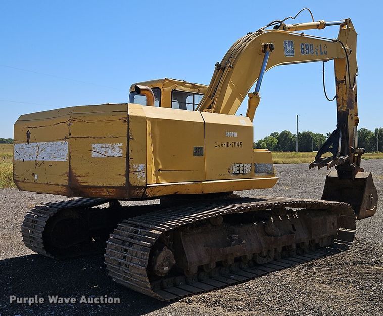 image for item EI8411 1997 John Deere 690E LC excavator