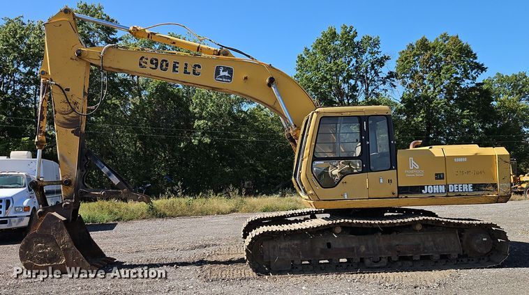 image for item EI8411 1997 John Deere 690E LC excavator