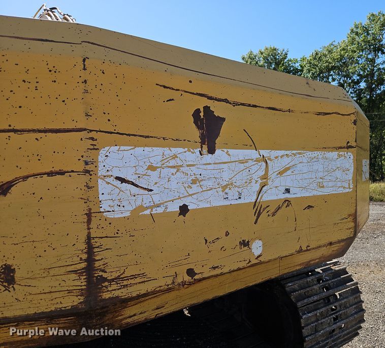 image for item EI8411 1997 John Deere 690E LC excavator