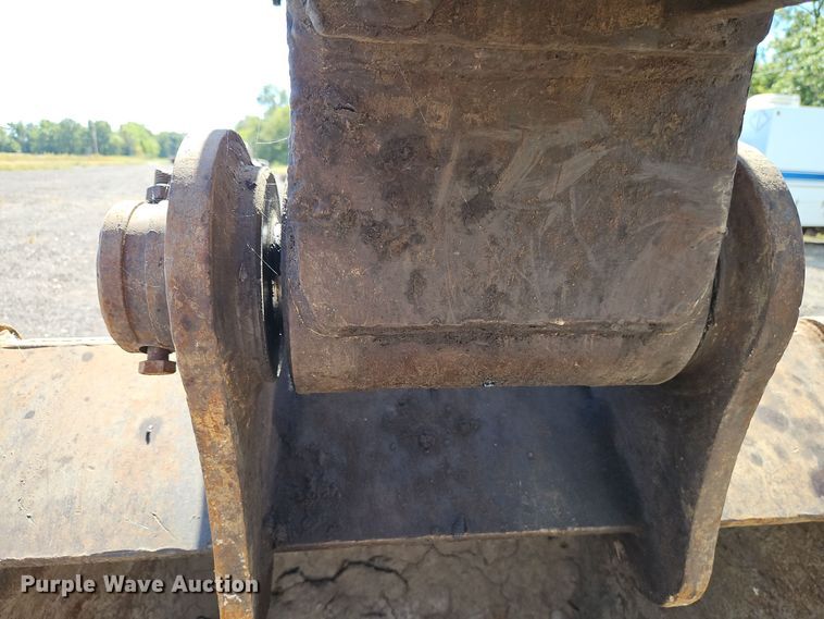 image for item EI8411 1997 John Deere 690E LC excavator