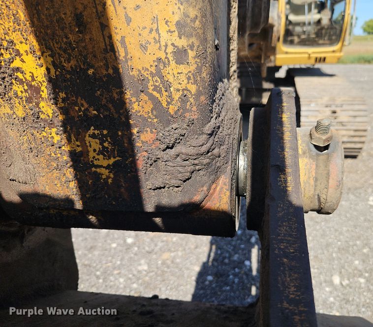 image for item EI8411 1997 John Deere 690E LC excavator