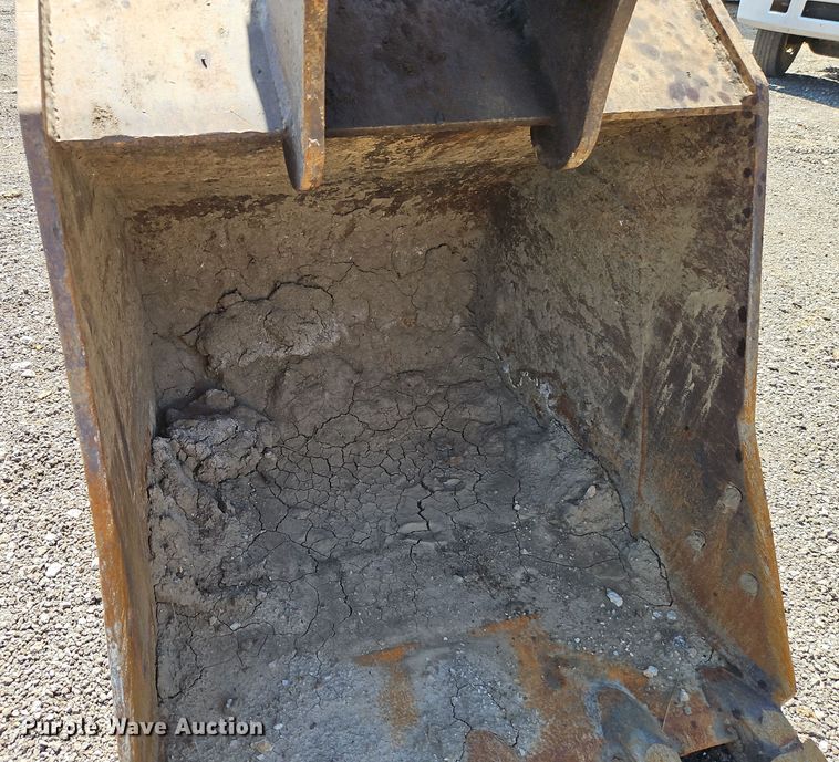 image for item EI8411 1997 John Deere 690E LC excavator