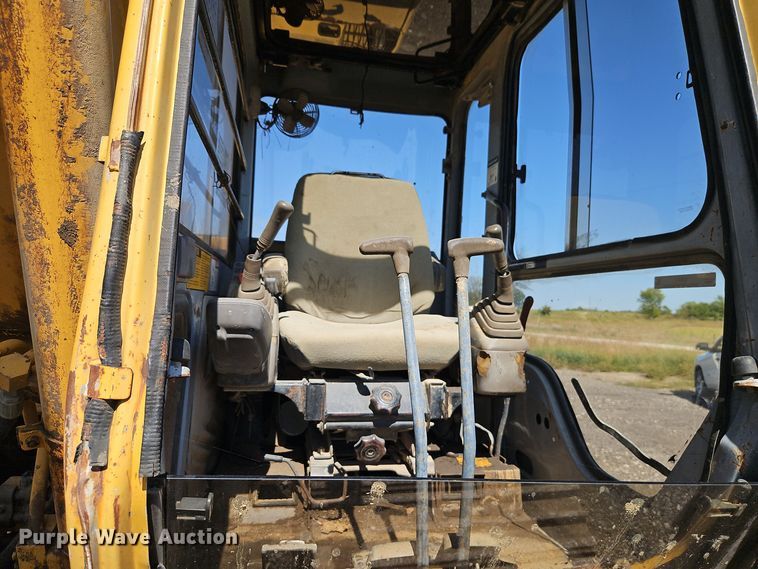 image for item EI8411 1997 John Deere 690E LC excavator