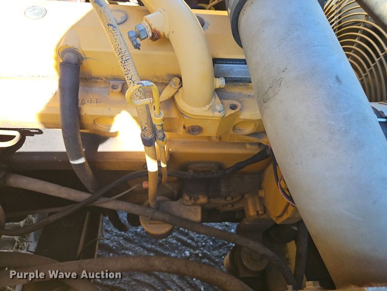 image for item EI8411 1997 John Deere 690E LC excavator