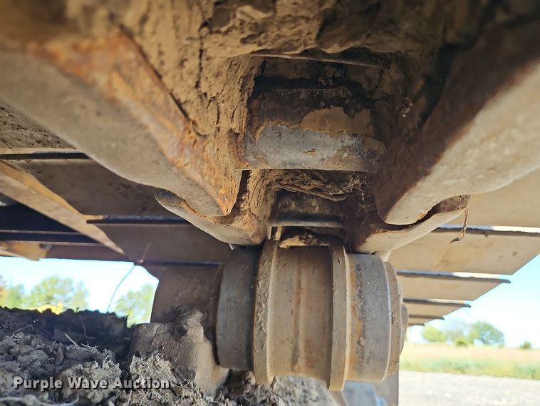 image for item EI8411 1997 John Deere 690E LC excavator