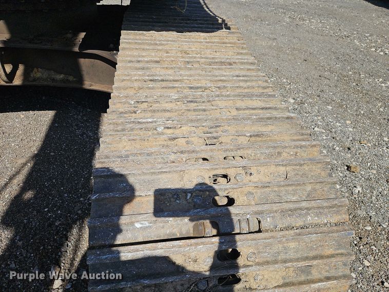 image for item EI8411 1997 John Deere 690E LC excavator