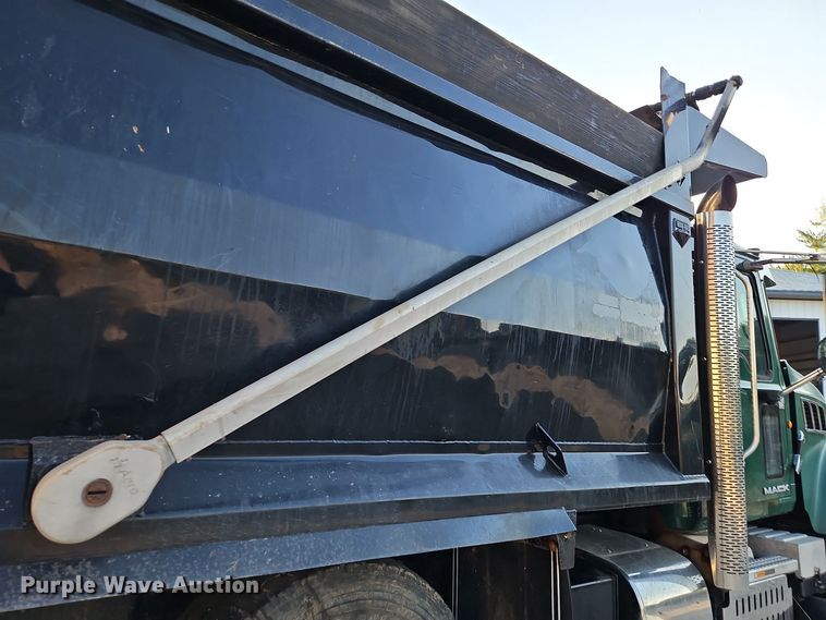 image for item EI8416 2014 Mack GU713 dump truck