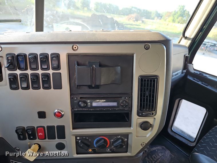 image for item EI8416 2014 Mack GU713 dump truck