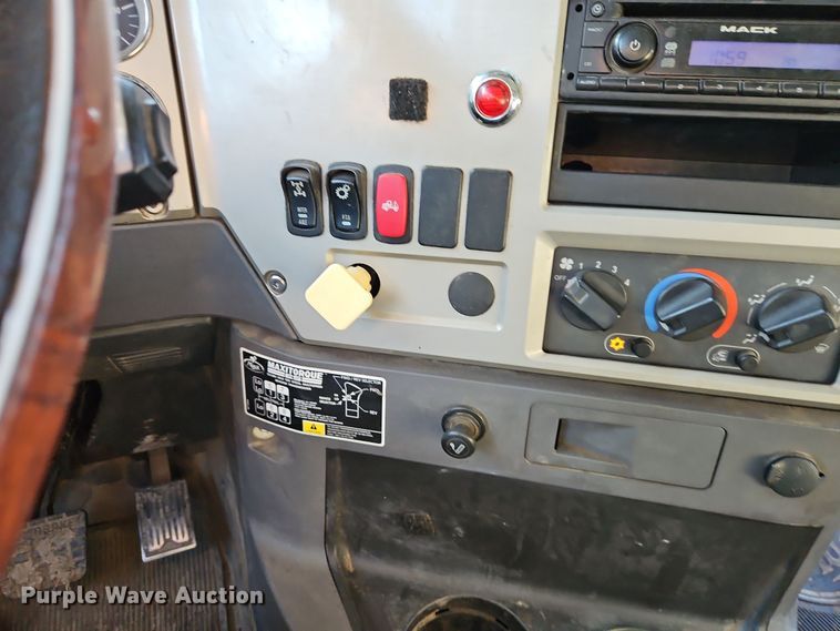 image for item EI8416 2014 Mack GU713 dump truck