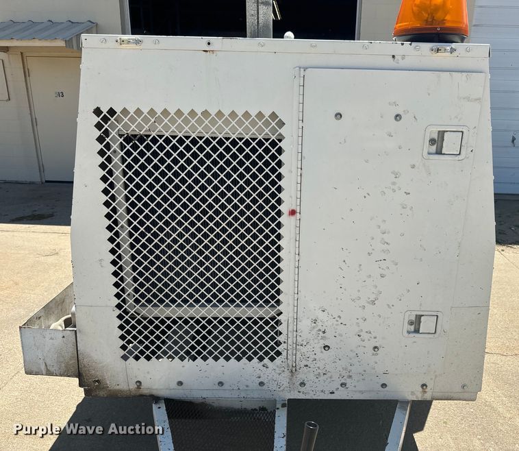 image for item EJ2699 2002 Sewer Equipment Co of America 747-FR2000 sewer jetter trailer