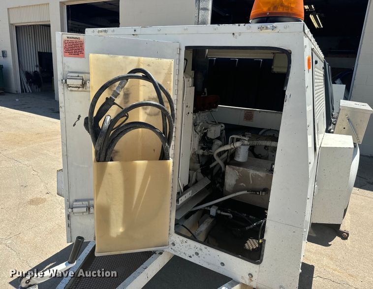 image for item EJ2699 2002 Sewer Equipment Co of America 747-FR2000 sewer jetter trailer