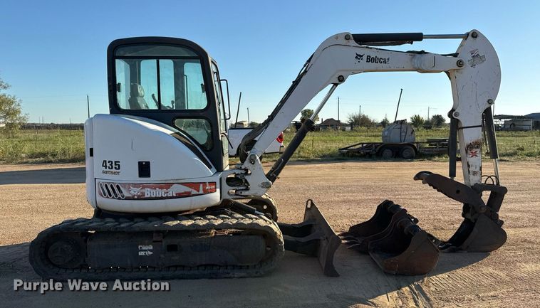 image for item EJ3064 2009 Bobcat 435H mini excavator