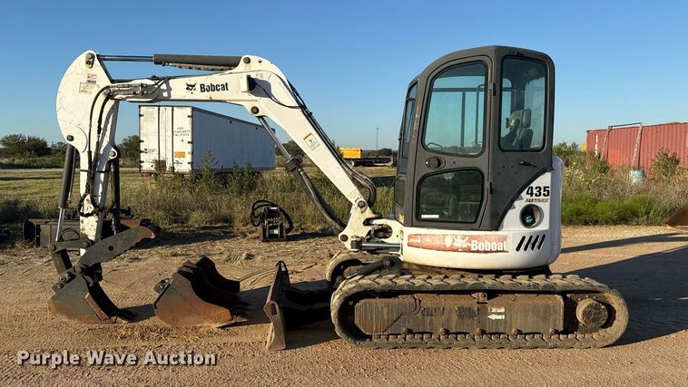 image for item EJ3064 2009 Bobcat 435H mini excavator